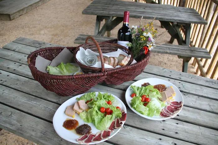 Repas sur place et pauses gourmandes