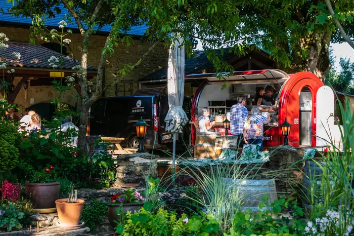 Bar, snack et repas sur terrasse