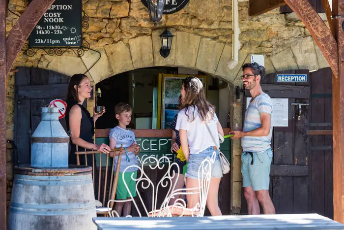 Bar, snack et repas sur terrasse