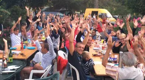 Pain frais et soirées à table