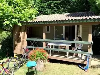 Pain, boissons et repas en saison
