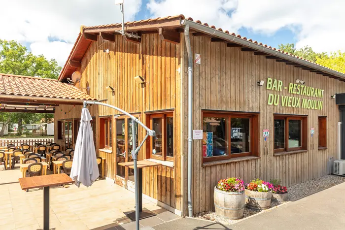Restaurant et bar au cœur du séjour