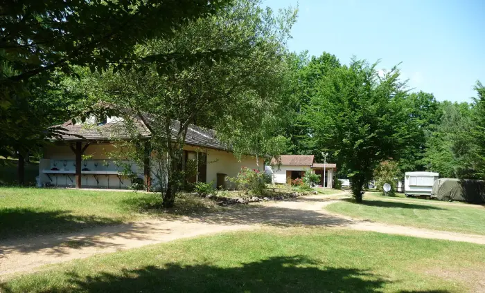 Bar, snack et table sur place