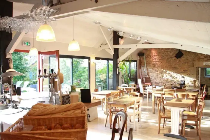 La Grange, bar et restauration simple