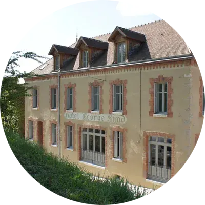 Restaurant et bar au cœur du village