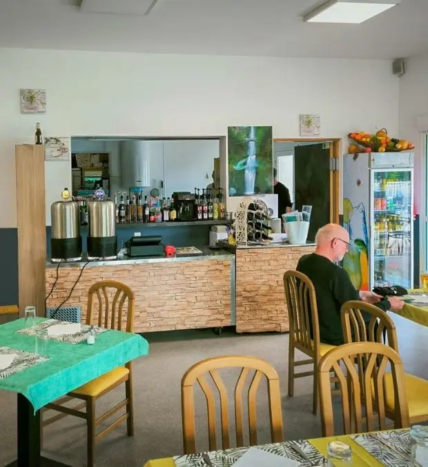 Une table conviviale au cœur du domaine