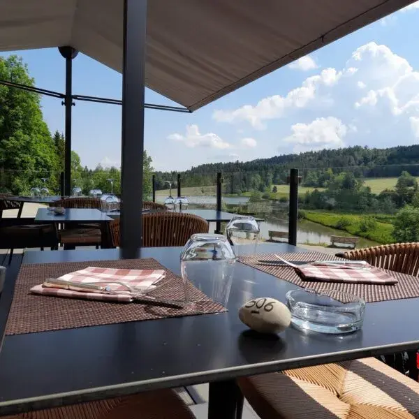Repas sur place et courses faciles