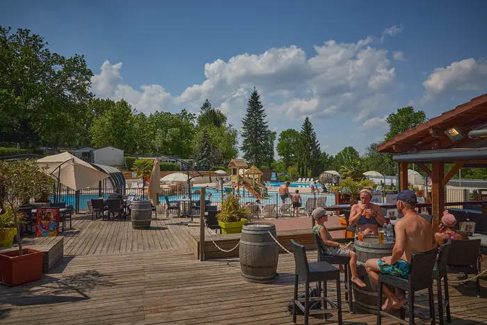 Restaurant, bar et repas sur place