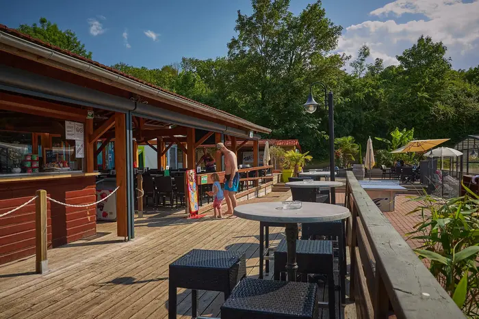 Restaurant, bar et repas sur place