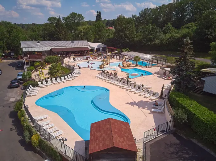 Restaurant, bar et repas sur place
