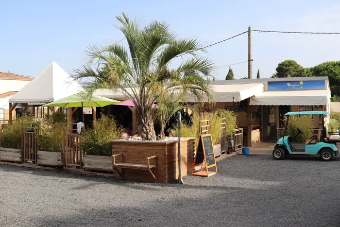 Restaurant et bar tous les jours