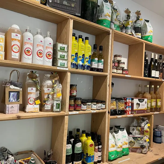 Restaurant ombragé et services gourmands