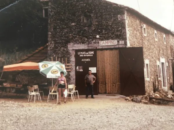 Restaurant ombragé et services gourmands
