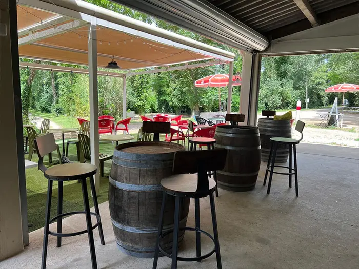 Restaurant ombragé et services gourmands