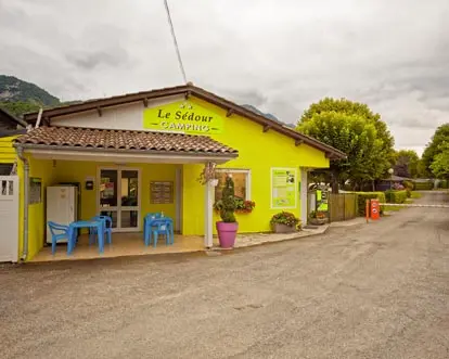 Les essentiels sur place pour manger