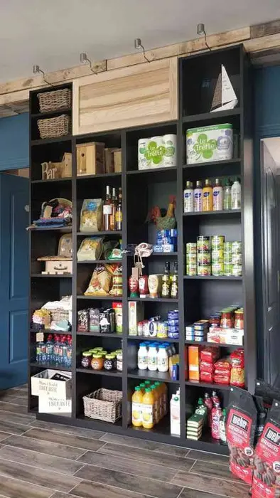 Bar, snack et courses sur place