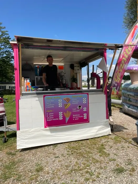 Bar, snack et restaurant sur place