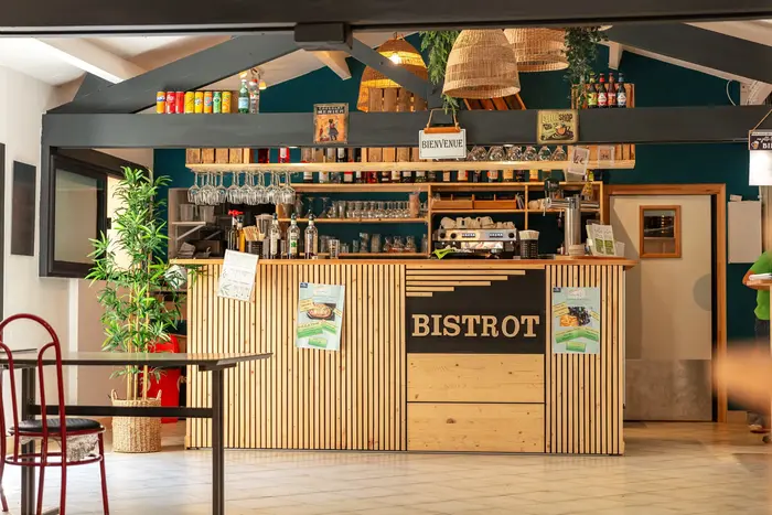 Restaurant, snack et plats à emporter
