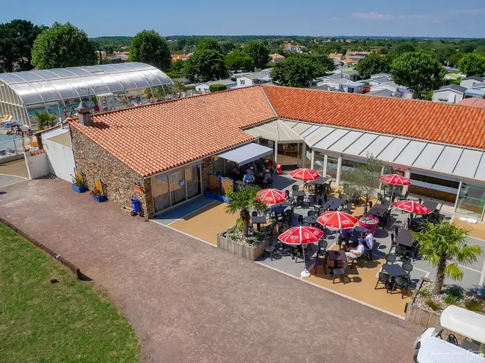Snack, bar et courses du quotidien