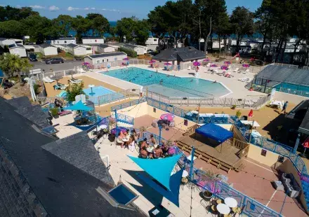 Restaurant, snack et bar sur place