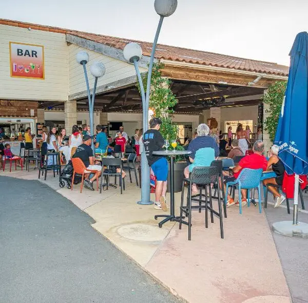 Bar et snack au cœur du séjour