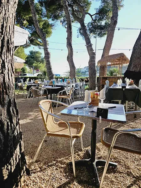 Les repas s'organisent facilement sur place