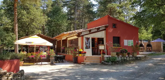 Restaurant-bar et pains du matin