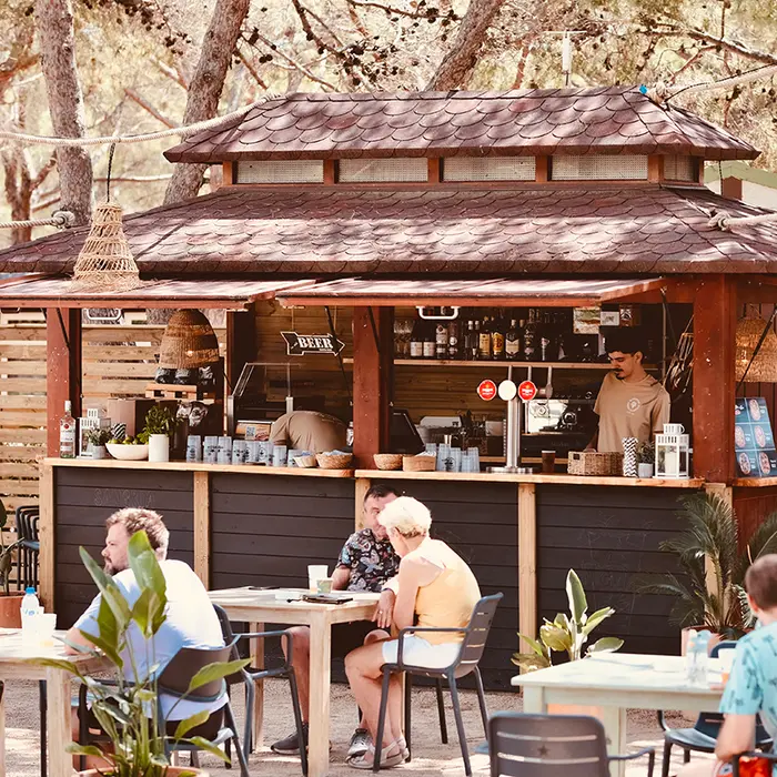 Restaurant, bar et restauration sur place