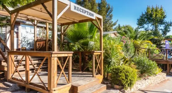 Restaurant, snack et courses d’appoint