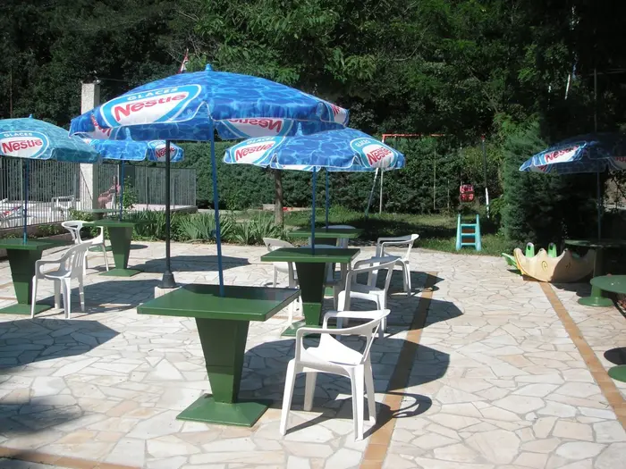 Snack-bar et repas partagés l’été