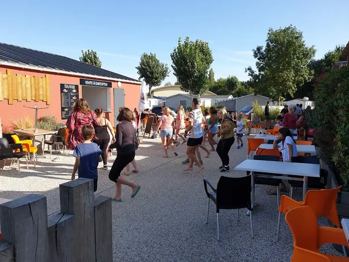 Bar, restaurant et snack en saison