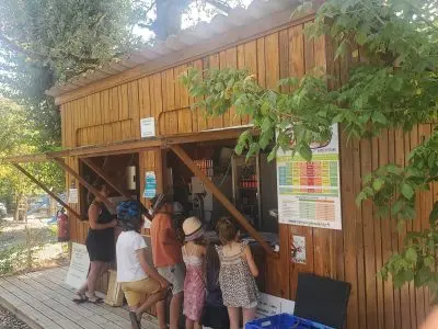 Des repas sur place au fil du séjour