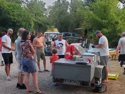 Des repas sur place au fil du séjour