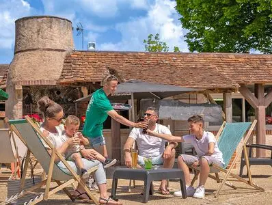 Bar et snack au rythme du séjour