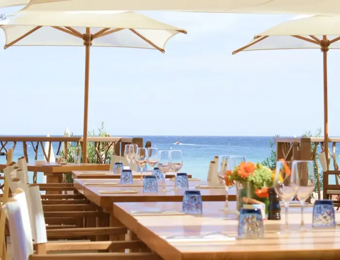 Restaurant sur place et pain du matin