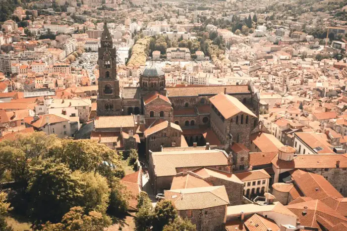 Entre ville historique et grands paysages