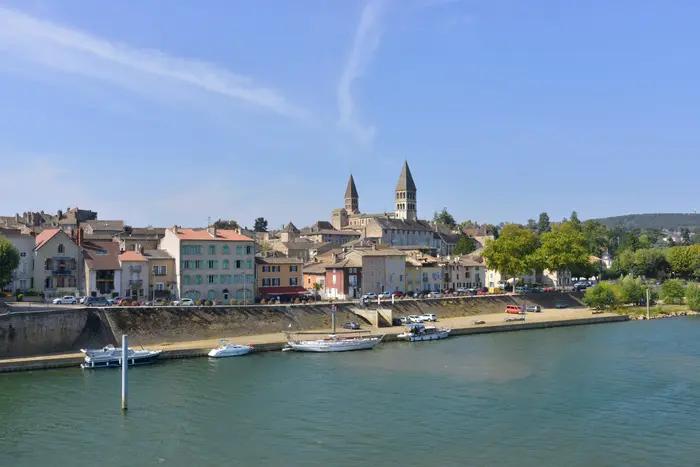 Châteaux, abbaye et voie verte