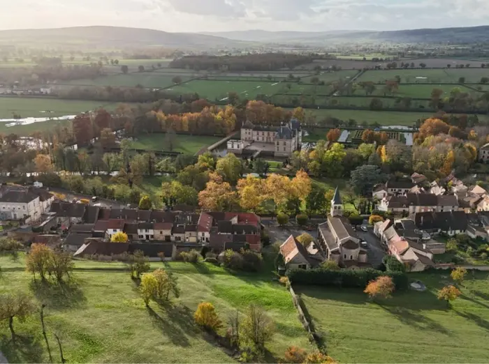 Châteaux, abbaye et voie verte
