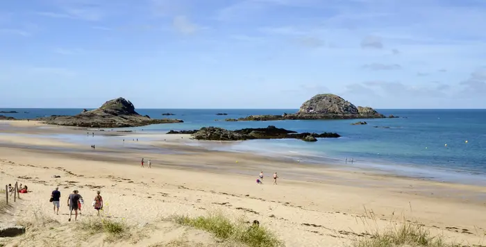 Entre village côtier et Côte d’Émeraude