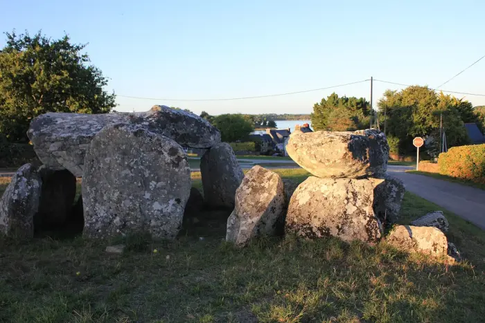 Dolmen de Kerhuen