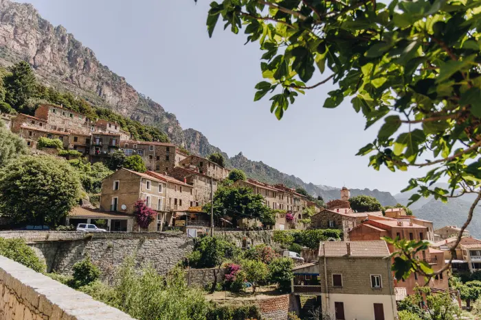 Entre villages corses et grands sites