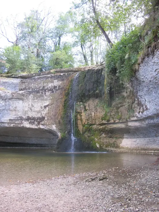 Cascades, lacs et villages du Jura