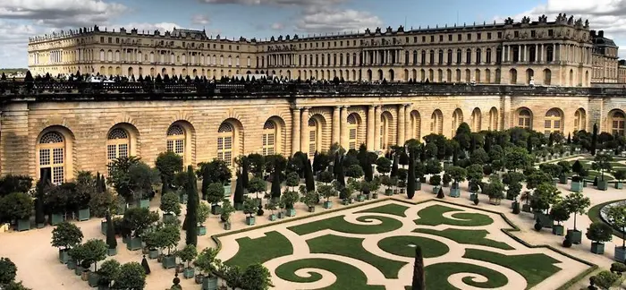Versailles, Thoiry et Paris à portée