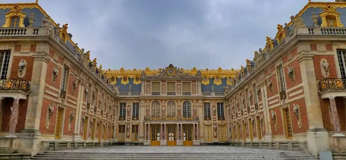 Versailles, Thoiry et Paris à portée