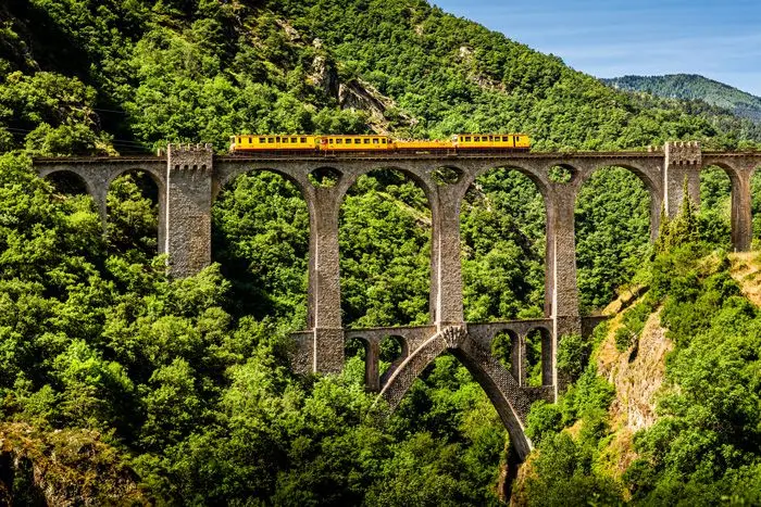 Train Jaune