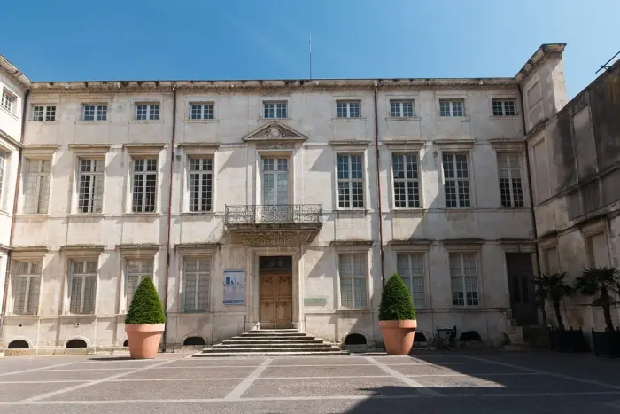Nîmes