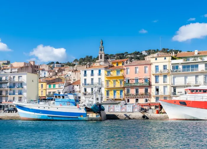 Entre plages, nature et villes voisines