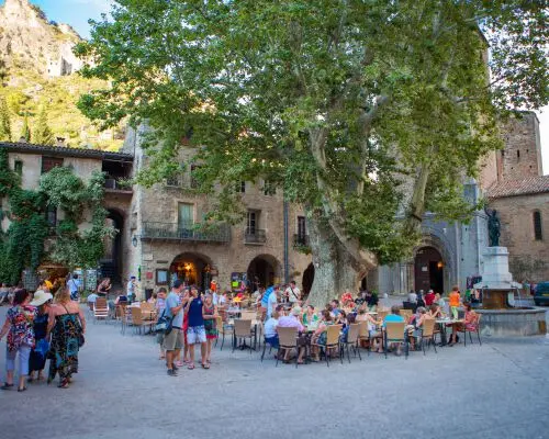 Villages, cirques et patrimoine autour