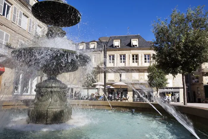 La Corrèze entre cascades et cités