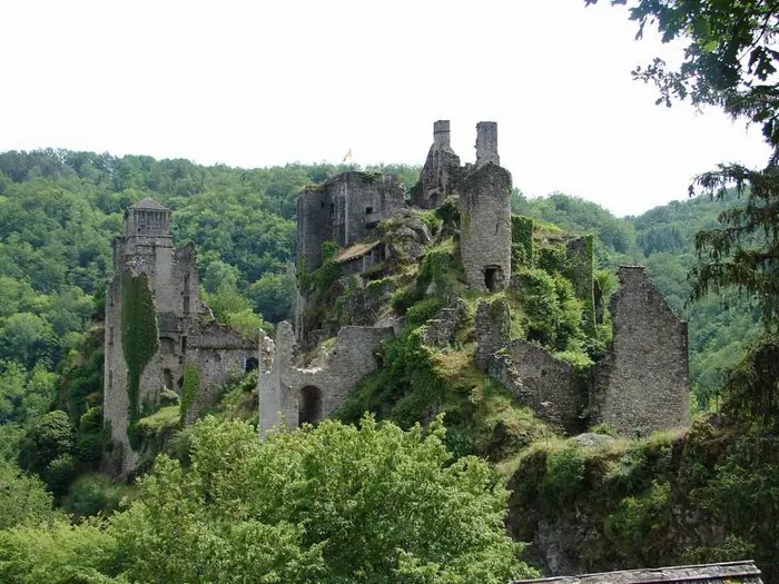 Ville médiévale, villages et nature creusoise